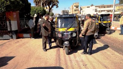 ضبط 22 توك توك غير مرخص في حملة بسوهاج (صور)