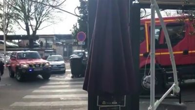 امرأة تهدد بتفجير نفسها داخل بنك في فرنسا (فيديو)