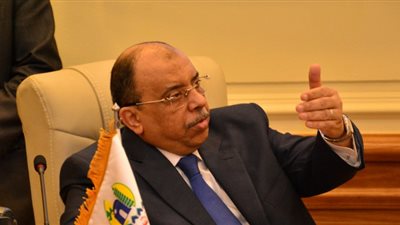 التنمية المحلية: تخصيص 1.1 مليار جنيه لتجديد شبكات الكهرباء