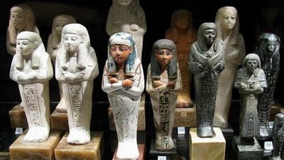 البغدادي: عرض الآثار الموجودة بالمخازن بالخارج يجلب مليارات الدولارات