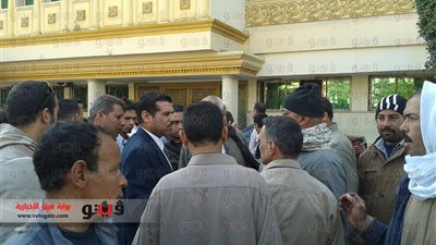 إضراب لعمال مجلس مطوبس بكفرالشيخ للمطالبة بتحسين أجورهم