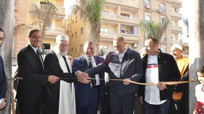 الدالي وجمعة يفتتحان مسجدا بهضبة الأهرام (صور)