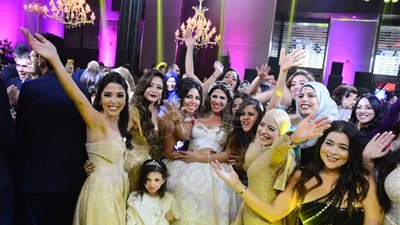 نجوم الفن في حفل زفاف ابنة الفنان صلاح عبد الله (صور)