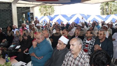 بالصورة.. مؤتمر جماهيري برئاسة محافظ الإسماعيلية في قرية الرياح