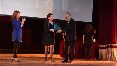 تكريم إلهام شاهين ومحمد الحلو وهاني رمزي في أكاديمية الفنون