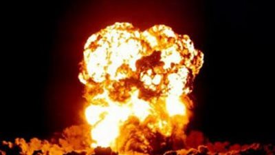 انفجار عبوة ناسفة بالطريق الدولى 