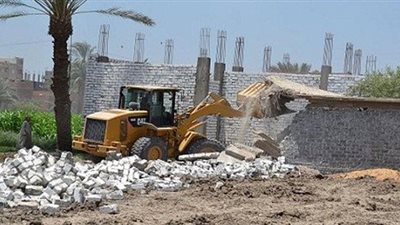 ضبط 8 مثيرين للشغب لتعديهم على قوات الأمن بالحجارة والمولوتوف خلال حملة إزالة