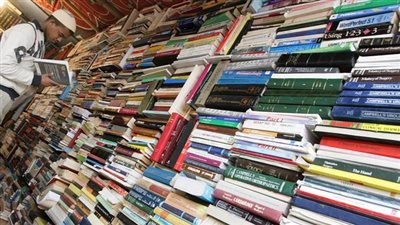 فنون الشارع تضفي المرح على جمهور معرض الكتاب