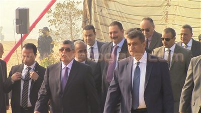 بالصور.. وصول وزير الداخلية معسكر «أحمد الكبير» لافتتاح «المدينة القتالية»