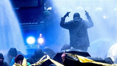 اشتباكات بين الشرطة ومحتجين على مؤتمر حزب البديل الألماني