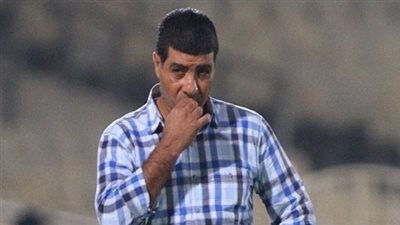 العشري ينفي مفاوضات تدريب سموحة خلفا لستراكا