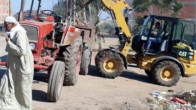رئيس مدينة كفر الزيات يشدد على تكثيف حملات النظافة بالقرى (صور)