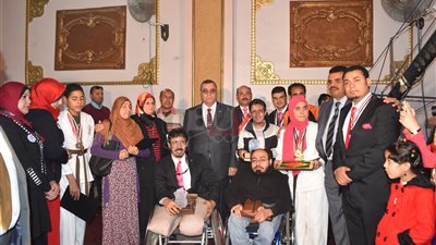 محافظ الفيوم يكرم أبطال متحدي الإعاقة