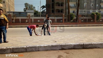 طلاب «أزهر أسيوط» يستقبلون نائب رئيس الجامعة في يومهم التطوعي (صور)