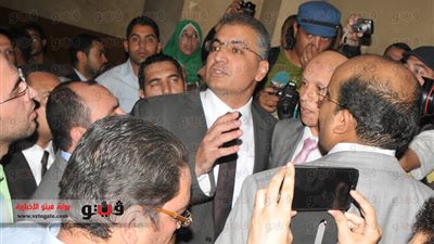 بالفيديو والصور ..