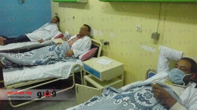 أطباء التأمين الصحى ببور سعيد يواصلون إضرابهم عن الطعام لليوم الثامن