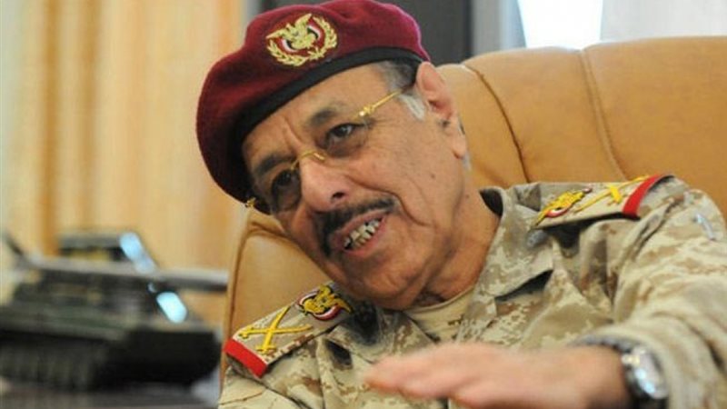 على محسن الأحمر