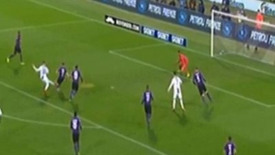 يوفنتوس يتقدم بهدف على فيورنتينا بالشوط الأول (فيديو)