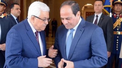 أبو مازن يطلع السيسي على أوضاع مدينة القدس