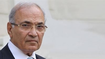 الحياة اليوم: وصول أحمد شفيق مطار القاهرة الثامنة والنصف مساء