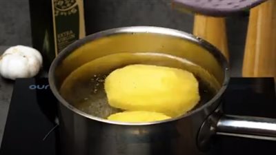 أفضل 3 طرق لطهي البطاطس بسرعة وبأسلوب شهي (فيديو)