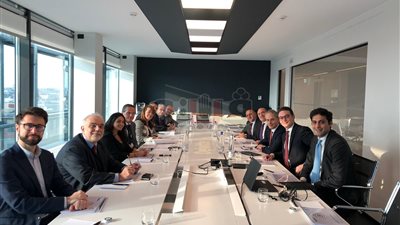 والي: نتعاون مع أكبر بنك اجتماعي في إيطاليا لتطوير خدمات بنك ناصر