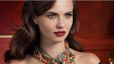 بالصور.. عزة فهمي تطلق مجموعة إكسسوارت 2016