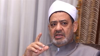 شيخ الأزهر يطمئن هاتفيا على صحة البابا تواضروس