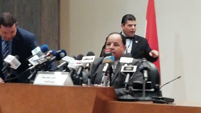 وزير المالية: «الحراك الاقتصادي» هدف تحرير صرف الدولار الجمركي