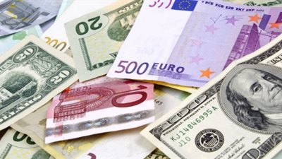 استقرار أسعار العملات الأجنبية اليوم.. والدولار بـ 17.76 جنيًها