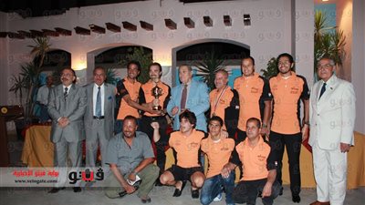 بالصور.. نادي السيارات يكرم 