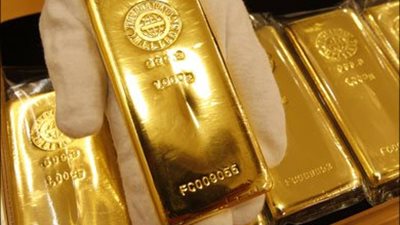 الذهب يرتفع لأعلى مستوى في أسبوعين ونصف مع هبوط الدولار