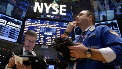 الأسهم الأمريكية مستقرة عند الفتح بعد مستوى قياسي جديد