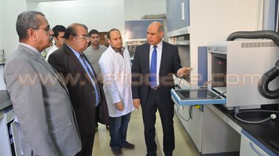 بالصور.. «فياض» يتفقد مباني جامعة كفر الشيخ