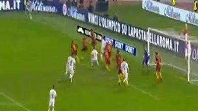 روما يتعادل مع إنتر ميلان 2/2 (فيديو)