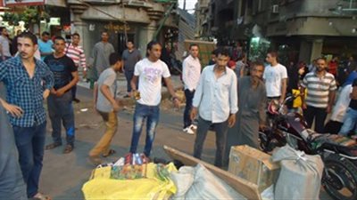 رفع الإشغالات والباعة الجائلين بشارع الوحدة