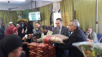 توزيع بطاطين وأغذية على مستفيدي الضمان الاجتماعي بالشرقية (صور)