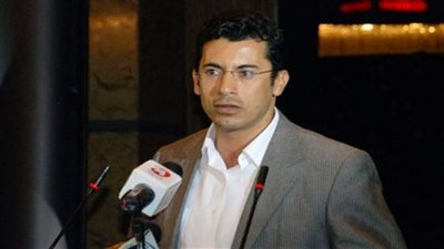 وزير الرياضة يشكل لجنة للتحقيق في مخالفات إستاد القاهرة