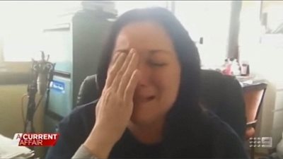 بالفيديو والصور.. امرأة تكتشف حملها قبل جنازة زوجها بعد معاناة مع العقم