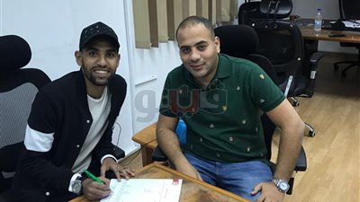 مؤمن زكريا يجدد تعاقده مع الأهلي ثلاث سنوات