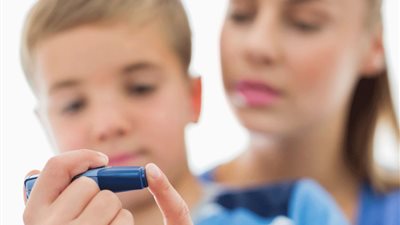 تفاصيل العقار الجديد لعلاج سكر الأطفال أقل من عامين.. طويل المفعول.. يُستخدم مرة واحدة يوميا.. يحد من نوبات هبوط أو ارتفاع السكر في الدم.. وصالح للاستخدام بعد خروجه من الثلاجة حتى ٨ أسابيع