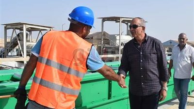 البحر الأحمر تحول القمامة إلى استثمار ضخم داخل مصنع الغردقة(صور)