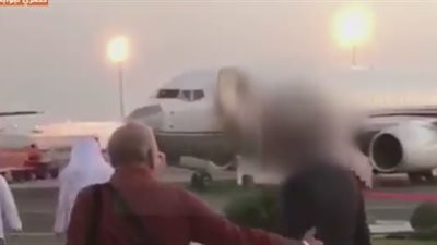 موقع إماراتي ينشر لحظة مغادرة الفريق شفيق قادما للقاهرة (فيديو)