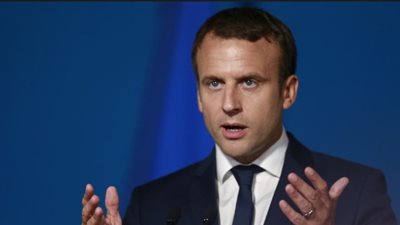 الرئيس الفرنسي يدعو حكومته لاجتماع طارئ لبحث أزمة التظاهرات
