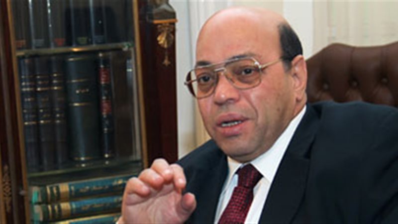  الناقد الكبير شاكر