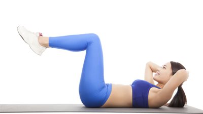 7 طرق لعلاج آلام الظهر بعد الولادة