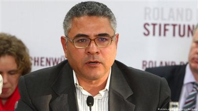 جمال عيد يطالب بالإفراج عن شباب معتقلي الثورة