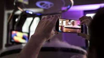 مساج التبن.. أغرب ١٥ طريقة استرخاء لجأ إليها البشر حول العالم (فيديو)