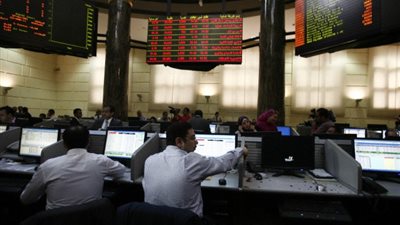 تباين مؤشرات البورصة منتصف الجلسة ورأسمالها يربح 1.71 مليار جنيه