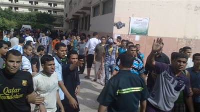 مشاجرة أمام لجنة امتحانات الدبلومات.. بالغربية